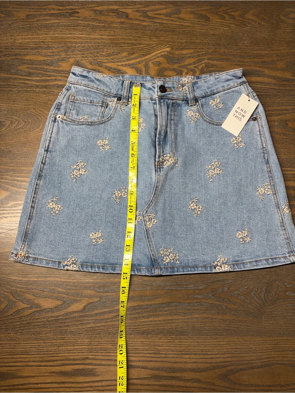 Floral Embroidered Denim Mini Skirt | Light Wash | Size Small - Picture 4 of 6